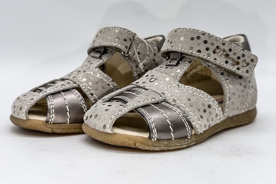 Paar Kindersandalen Primigi, Gr. 24